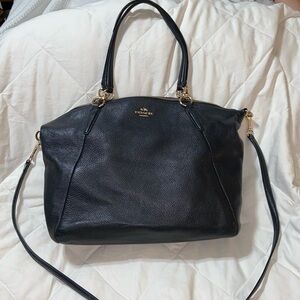 Like new Coach Kelsey large satchel